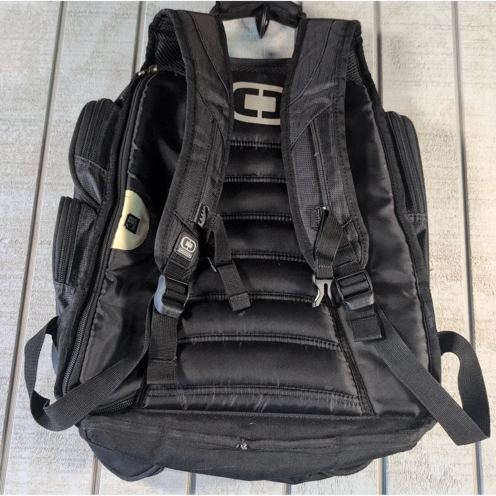 OGIO Metro Backpack Padded Laptop Case Tech Bag Black School Travel